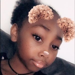 Meet your Posher, Laila